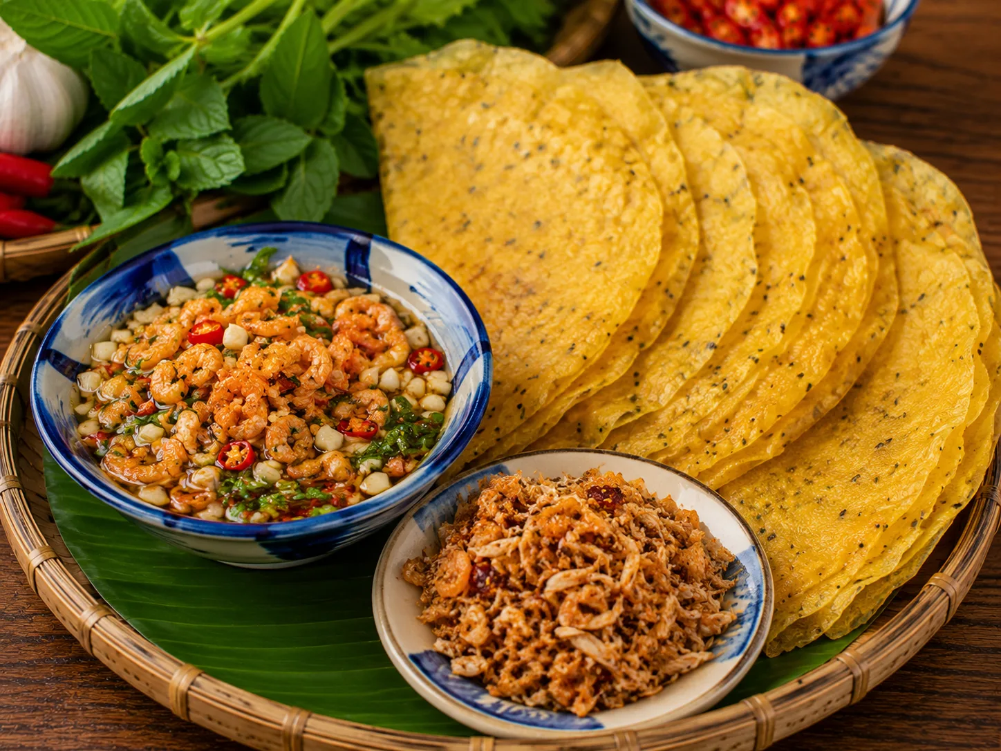 Bánh tráng Nghệ Tĩnh xúc tép mọi